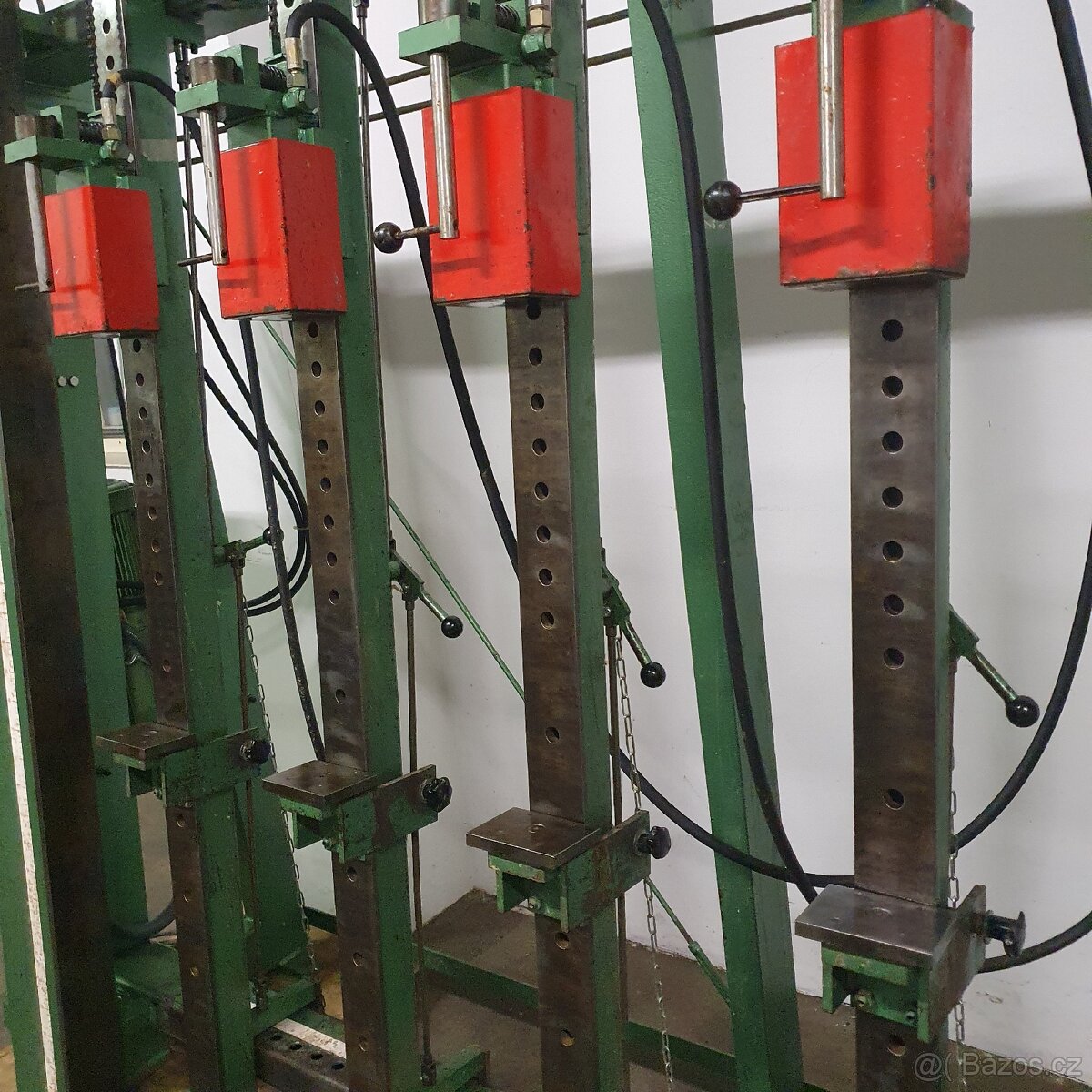 Rámový hydraulický lis Polzer - 7