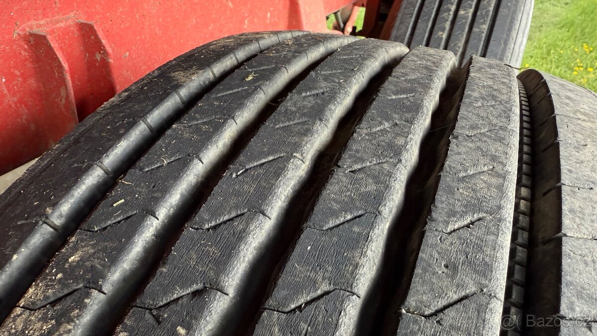 Návěs za traktor Pronar PT 512 - 7