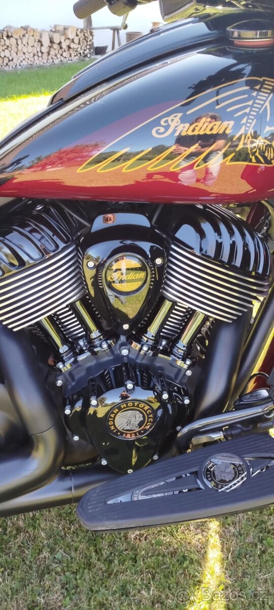 Indian Roadmaster Dark Horse - 7