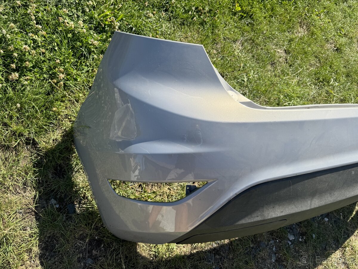 Zadní nárazník Ford Fiesta MK7 - 7