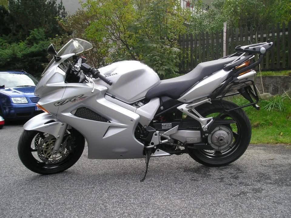 Honda VFR 800 VTEC RC46 - 7