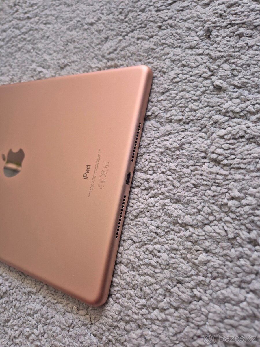 Apple iPad 7. generace 32gb - 7