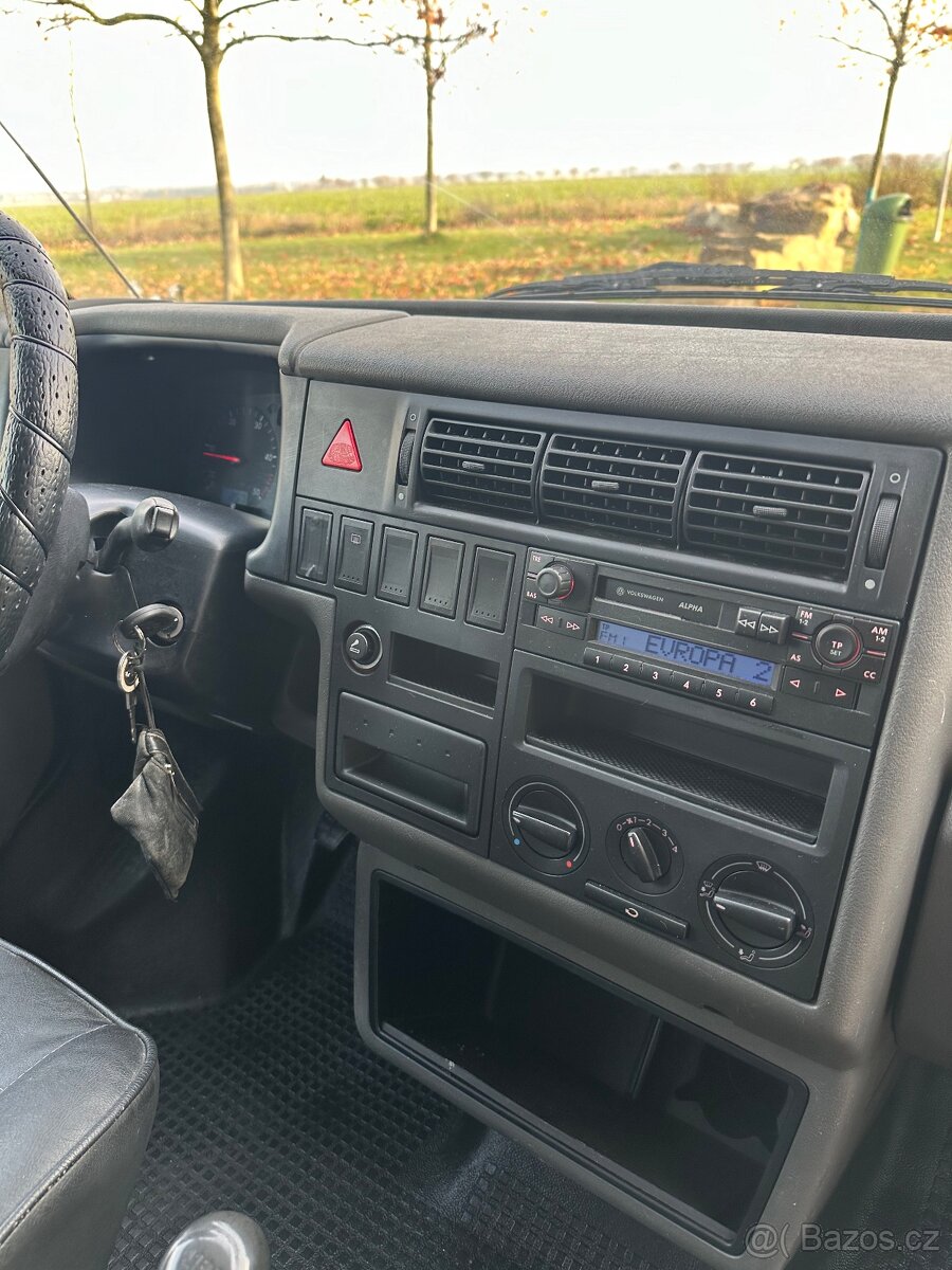 VW Transporter T4 2.5 TDi Dodávka bez Koroze - 7