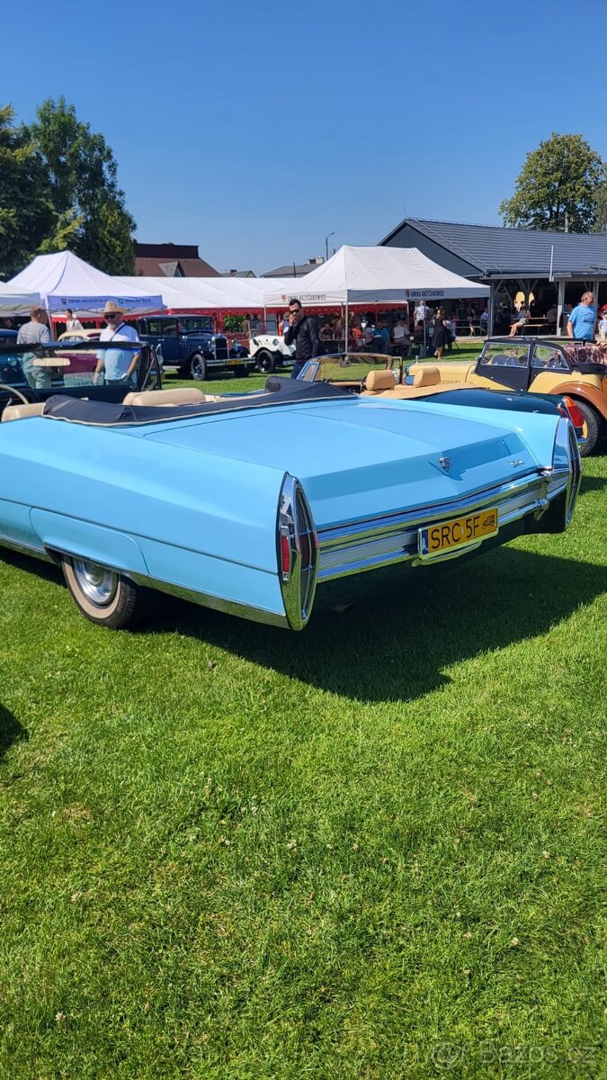 Cadillac Deville - 7