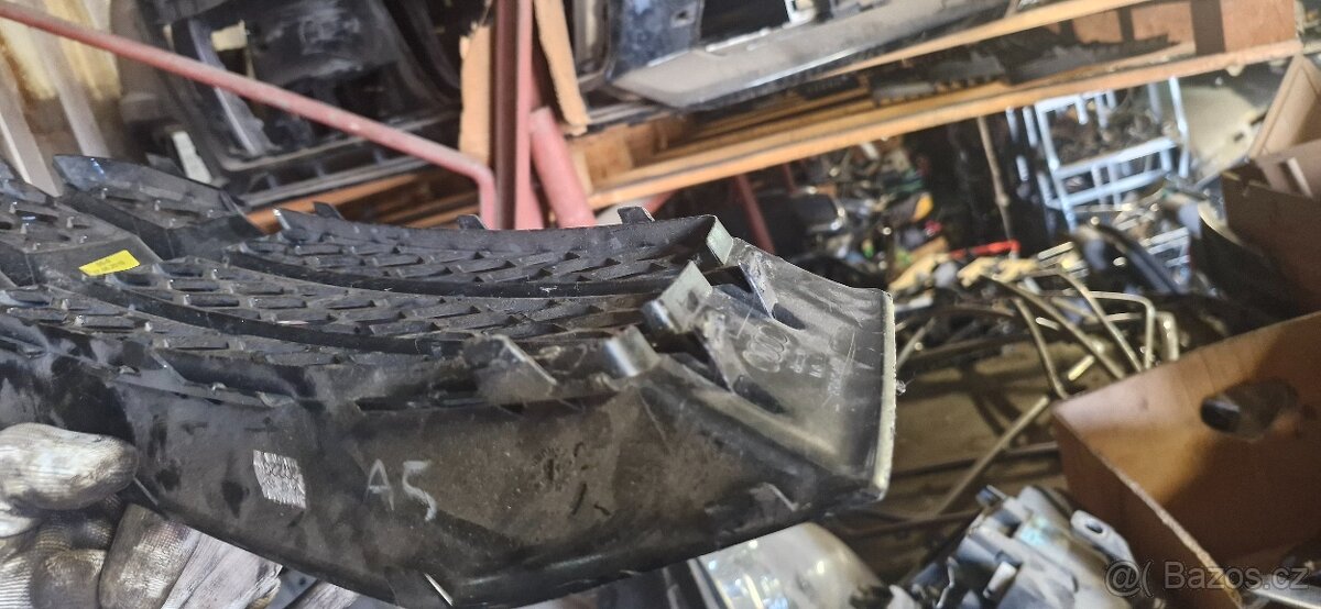 Leva predni mrizka audi RS5 8t0807681f - 7