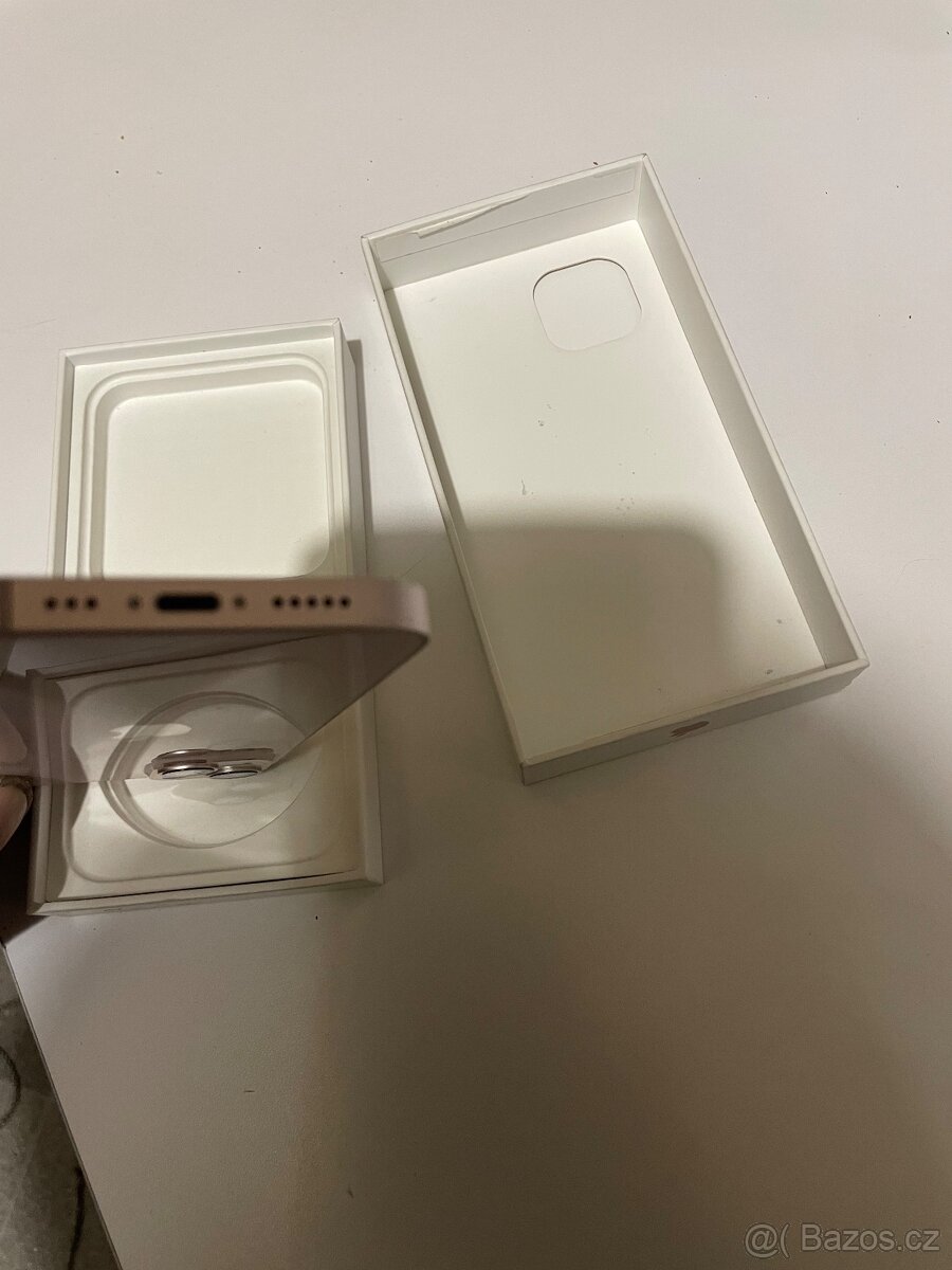 Prodam iPhone 13 - 7