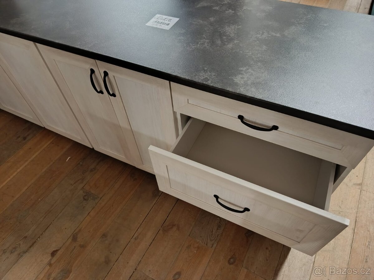 Výprodej kuchyňské sestavy 50% sleva - 7