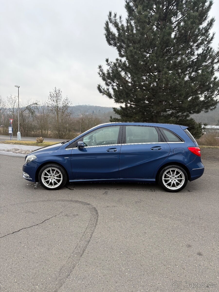 MB class B 1.8 cdi 2012 - 7