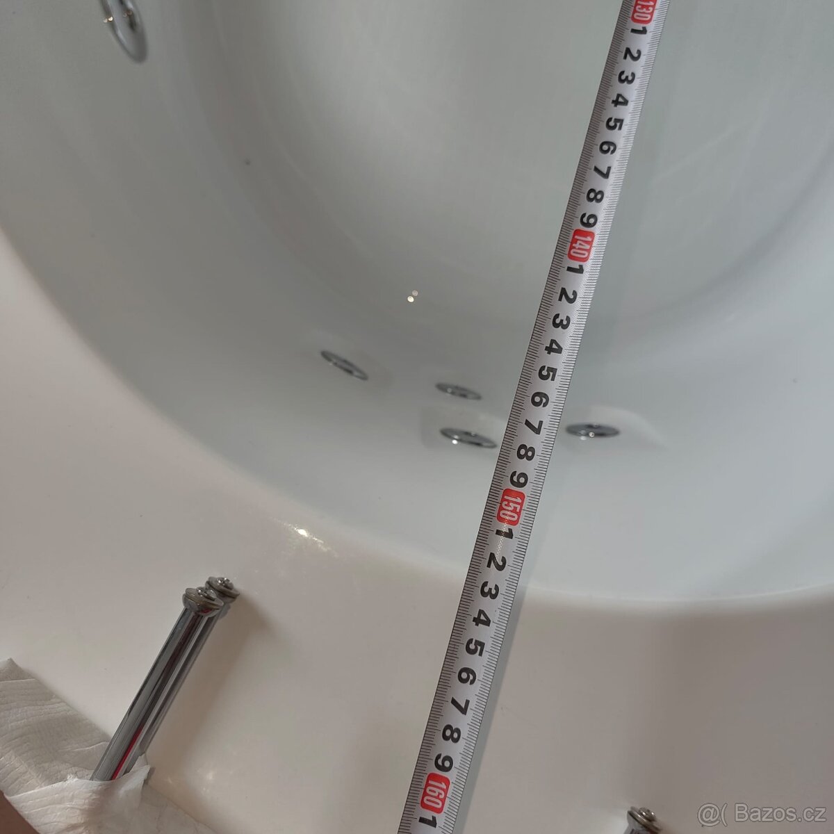 Velká hydromasážní vířivá vana - 7