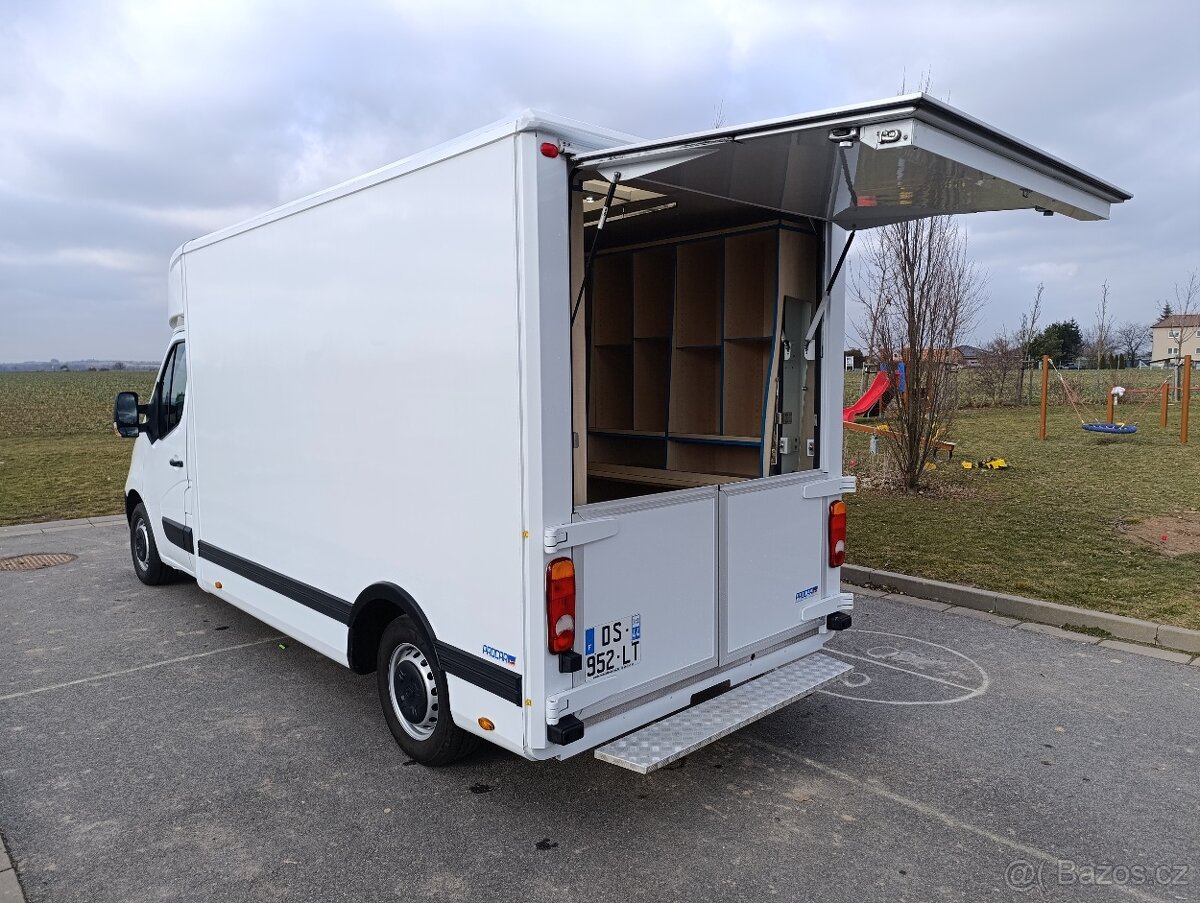 Renault master pojízdná prodejna. - 7