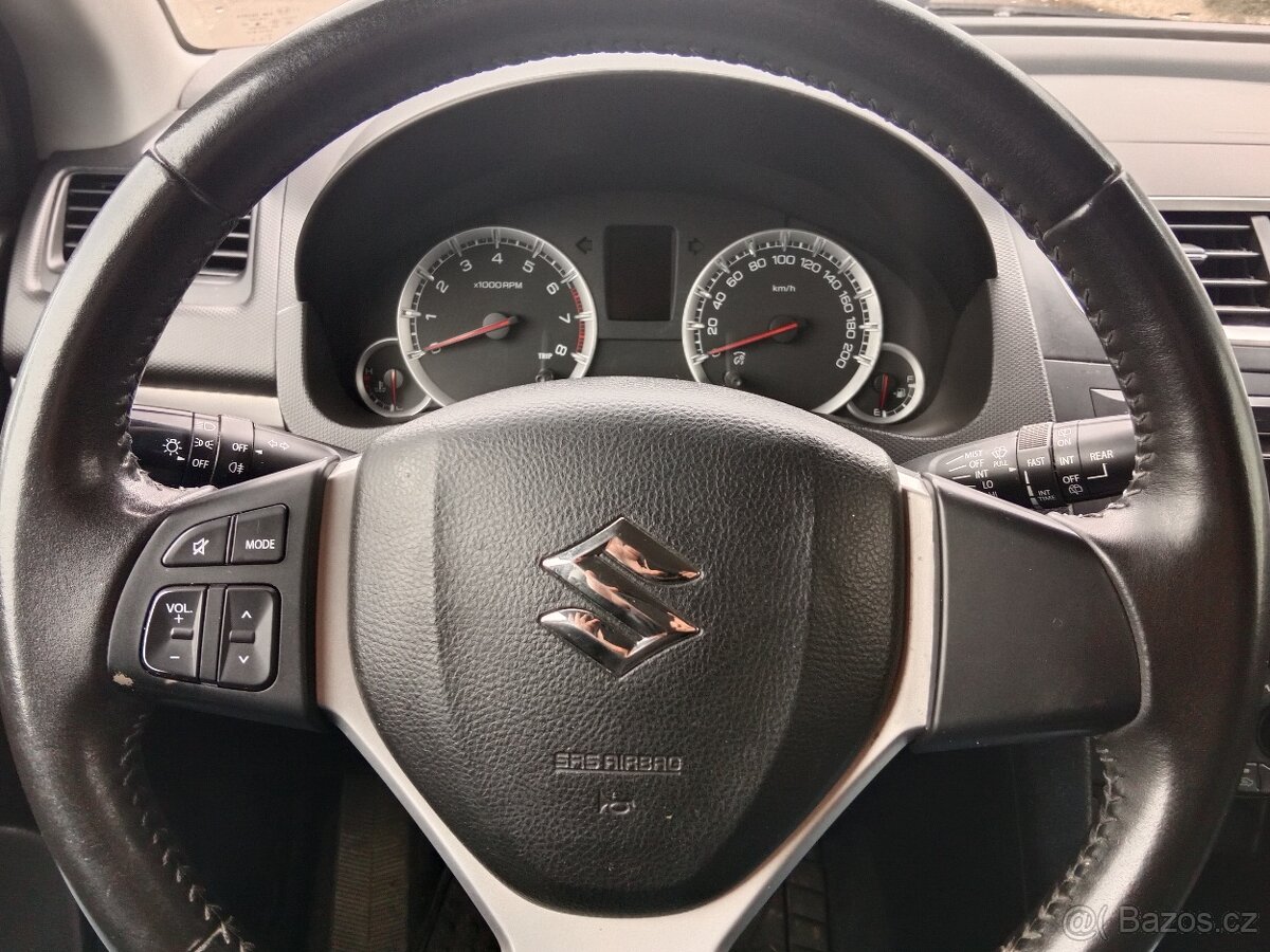 Suzuki Swift 1.2 VVTi 69 kW 4×4, 2011, benzín - 7