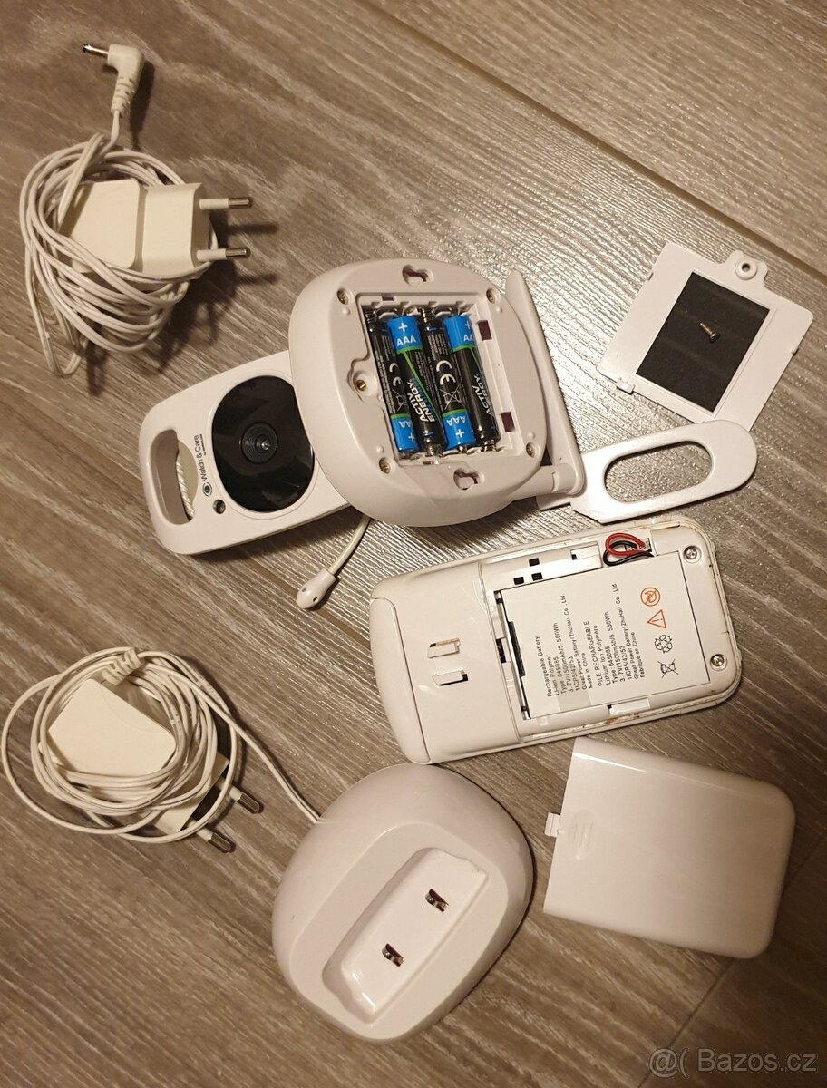 Dětská chůvička s kamerou Watch&Care V130 - 7