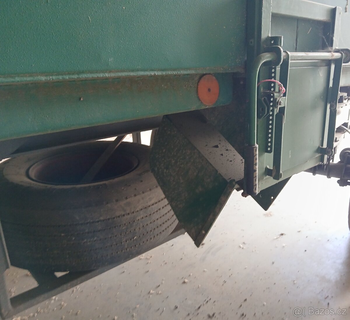 Prodám vlek ( Autovlek ) přetypovaný za traktor - 7