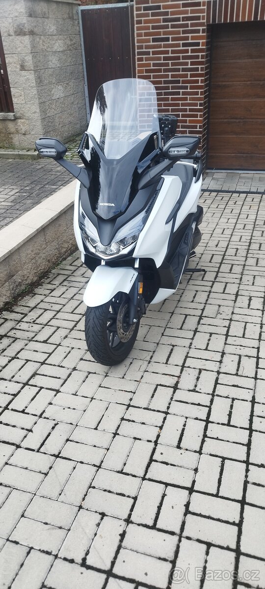 Honda Forza 125 - 7