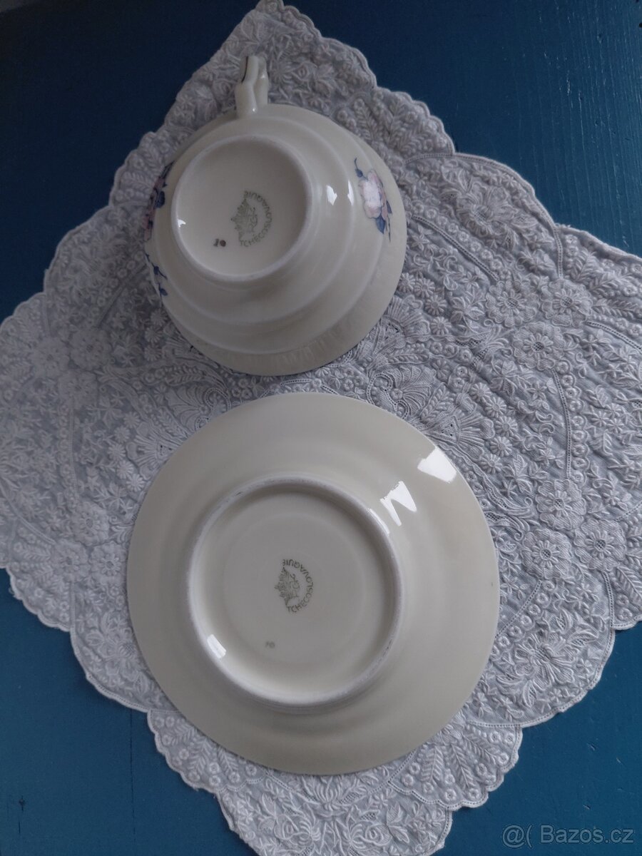 Loučky-porcelánová konvice a dva šálky - 7