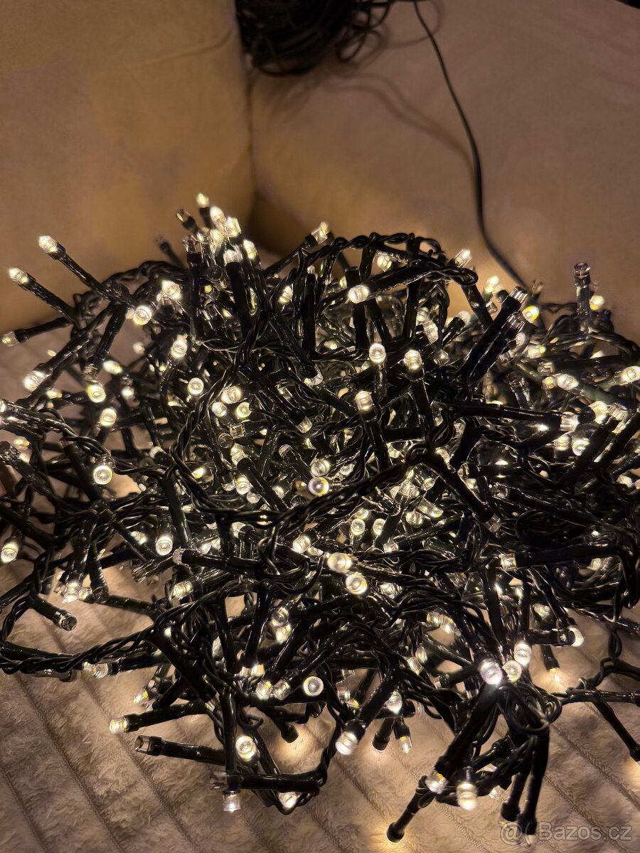 Vánoční stromek 180cm, včetně LED osvětlení, pěkný. - 7