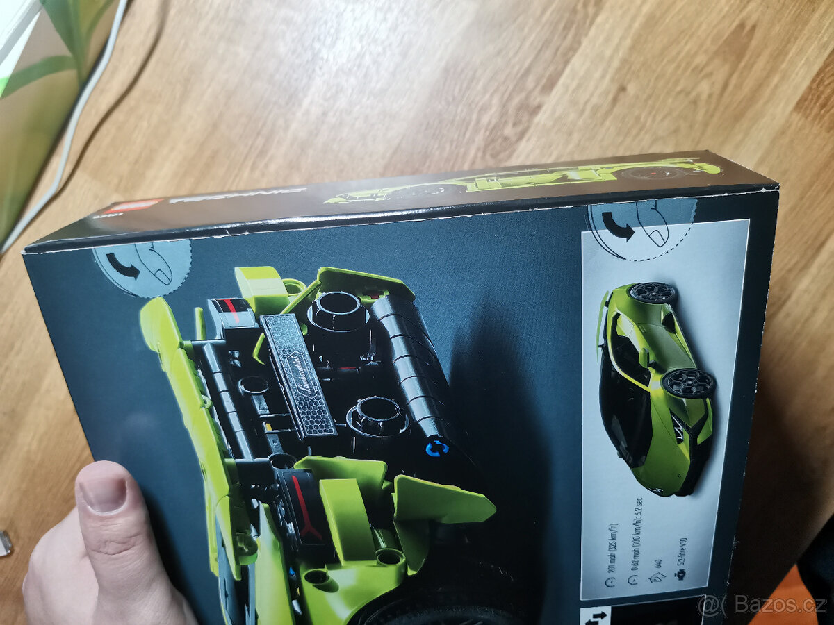 A55 LEGO Technic 42161 Lamborghini Huracan - 7