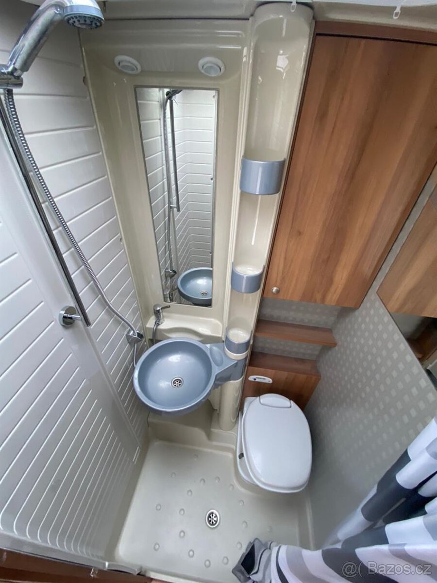 Karavan Bürstner Averso 500 - super stav, předstan, klima… - 7