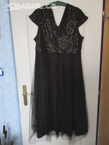 Společenské černé šaty XXL. - 7