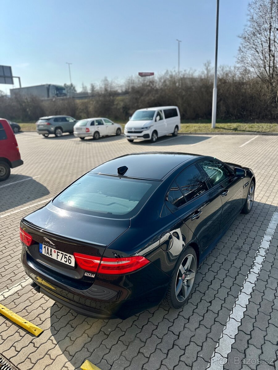 Jaguar XE R-SPORT 4 AWD - 7