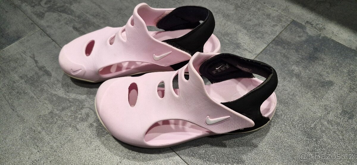 NIKE dívčí, dětské papuče, sandále, boty vel.33,5 - 7