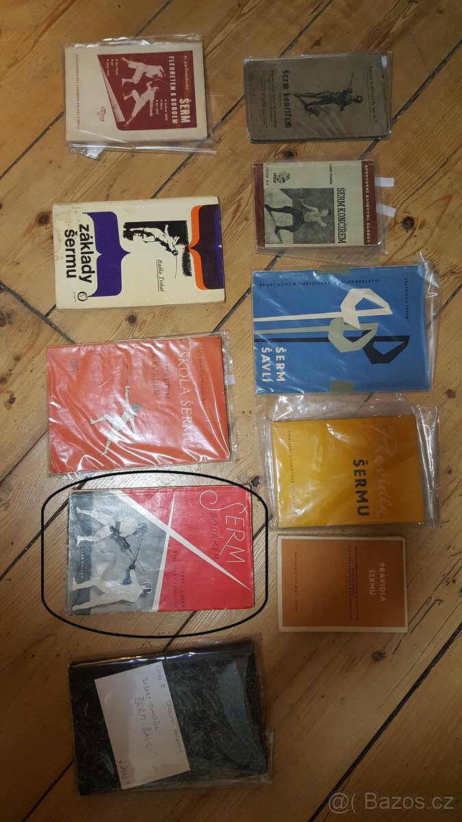 Cvičná puška na Šerm bodákem + učebnice + medaile - 7