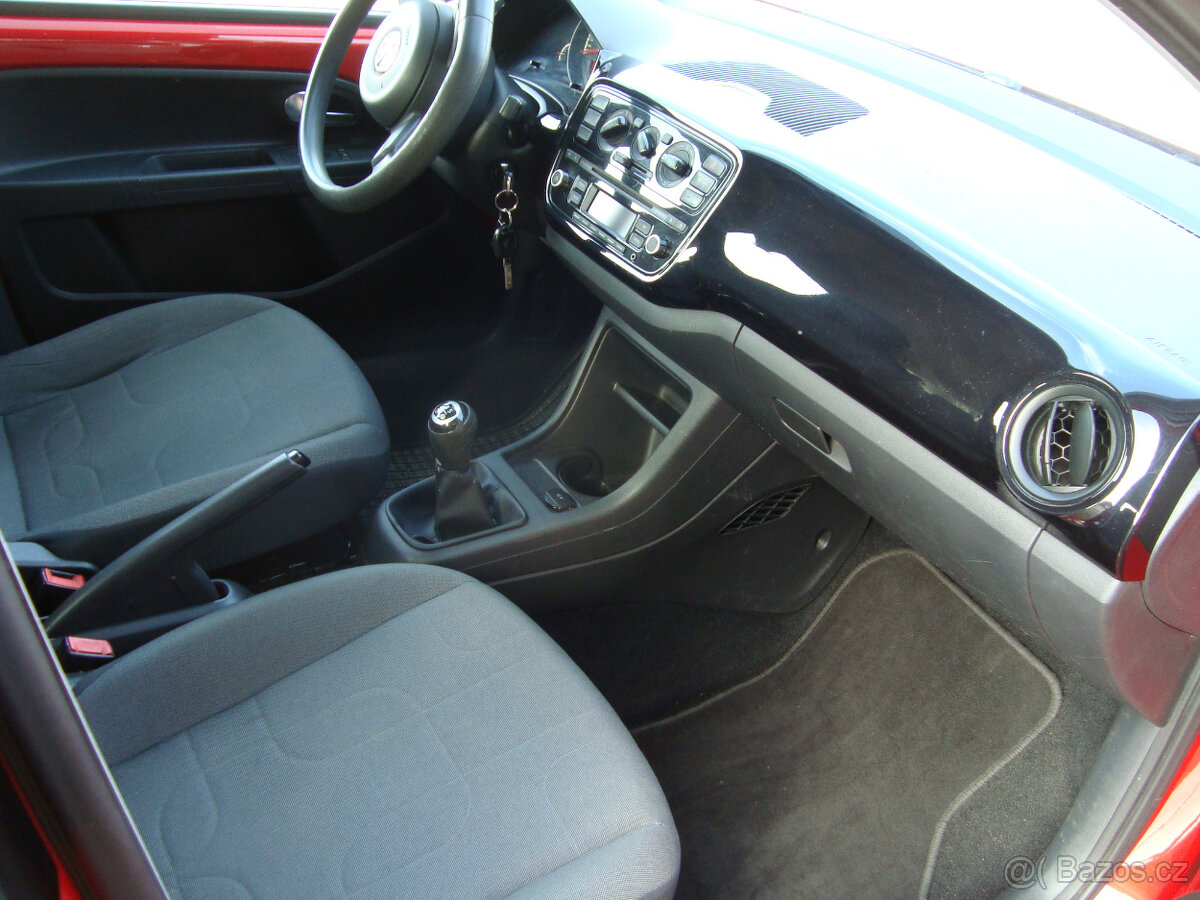 Volkswagen UP 1.0 MPi - 7