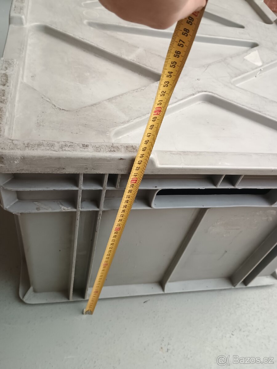 Plastové bedny/přepravky s víkem 80x60x42 - 7
