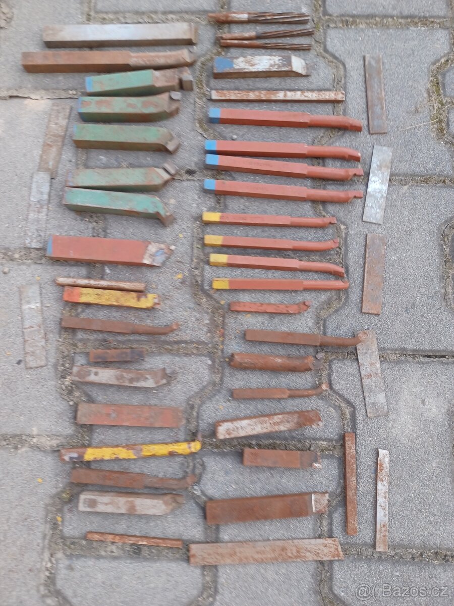 Prodám díly a nože na soustruh. - 7