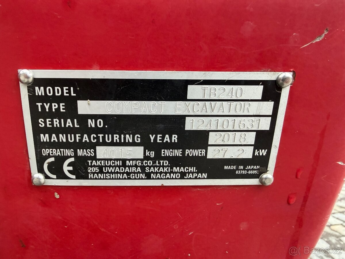 Minibagr Takeuchi TB240 - 7