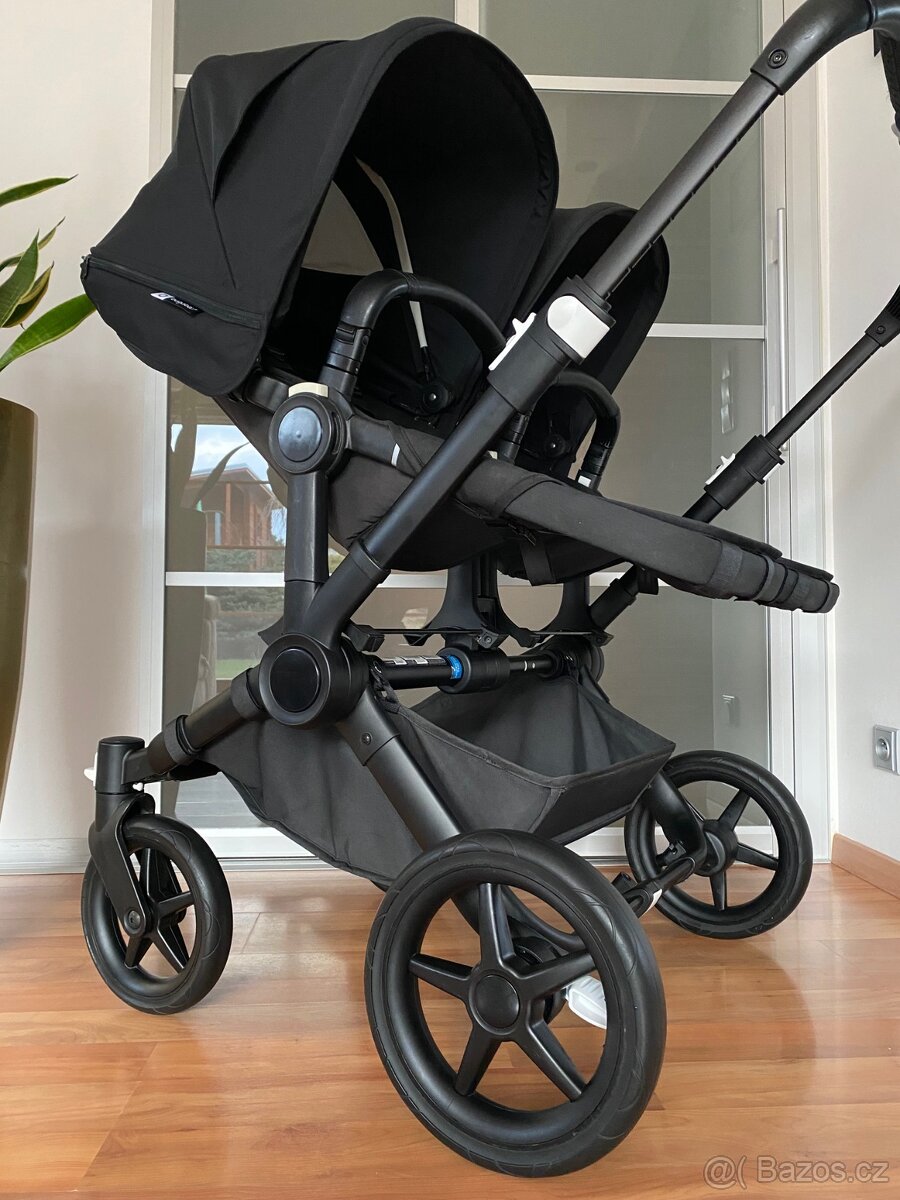 Bugaboo Dokey 5 TWIN all black + adaptér - 7