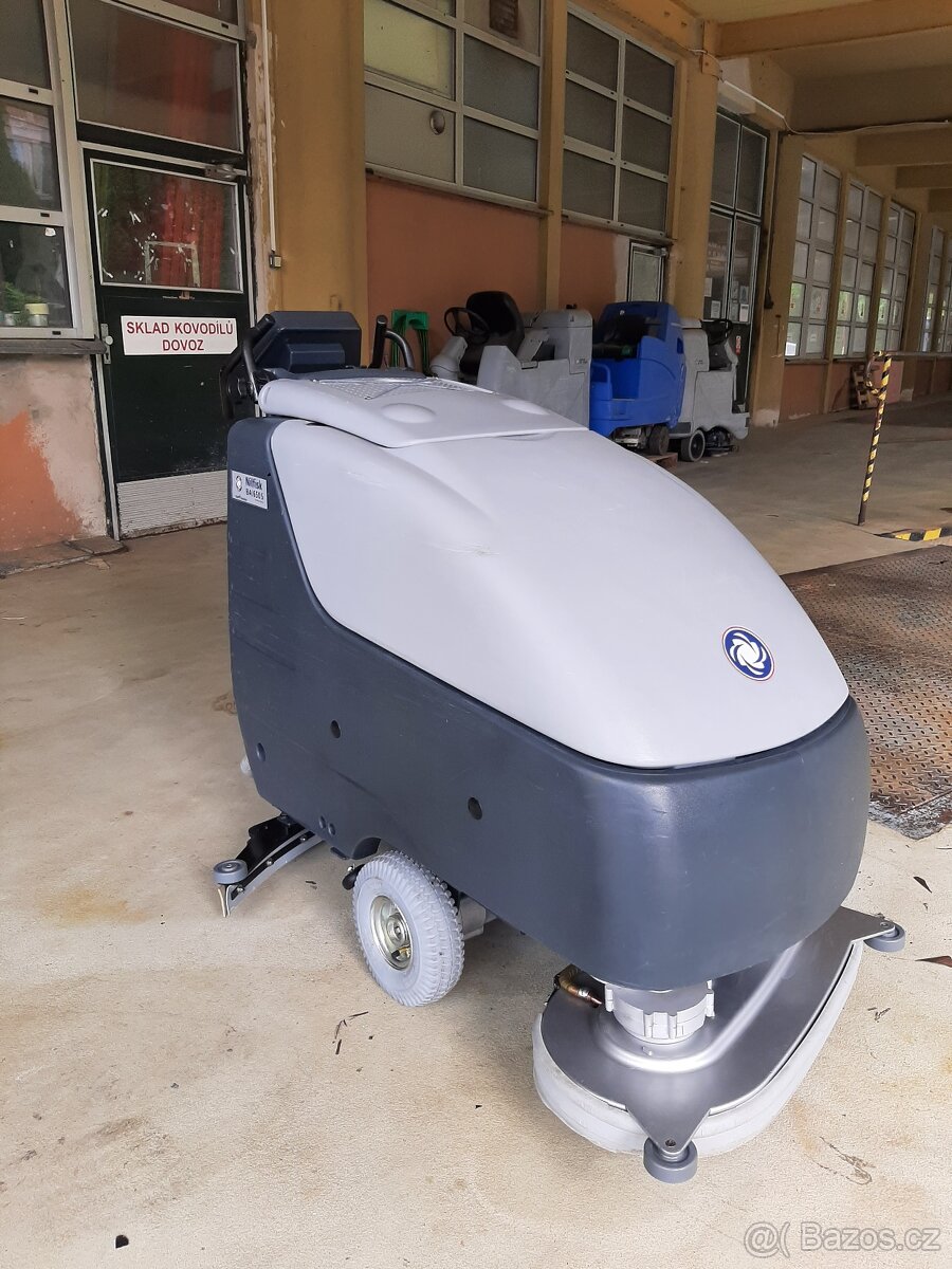 Podlahový mycí stroj Nilfisk BA 650 s vlast.pojezdem - 7