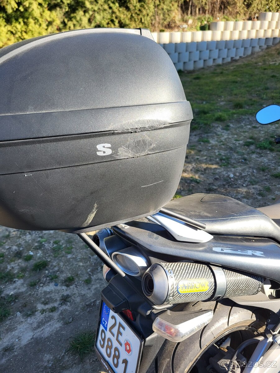 Suzuki GSR - 600 - 7