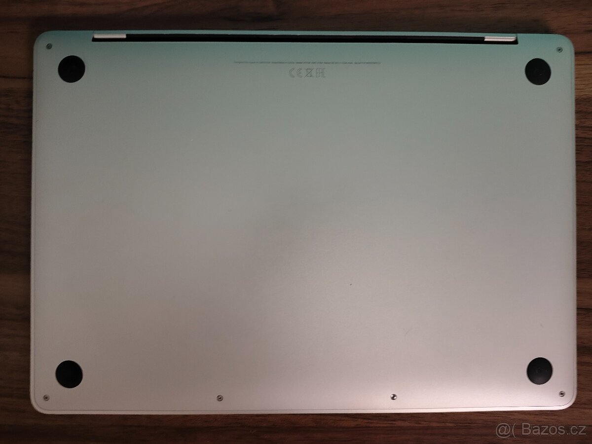 MacBook Pro 2017 | i5 • 16GB • 256GB SSD - 7