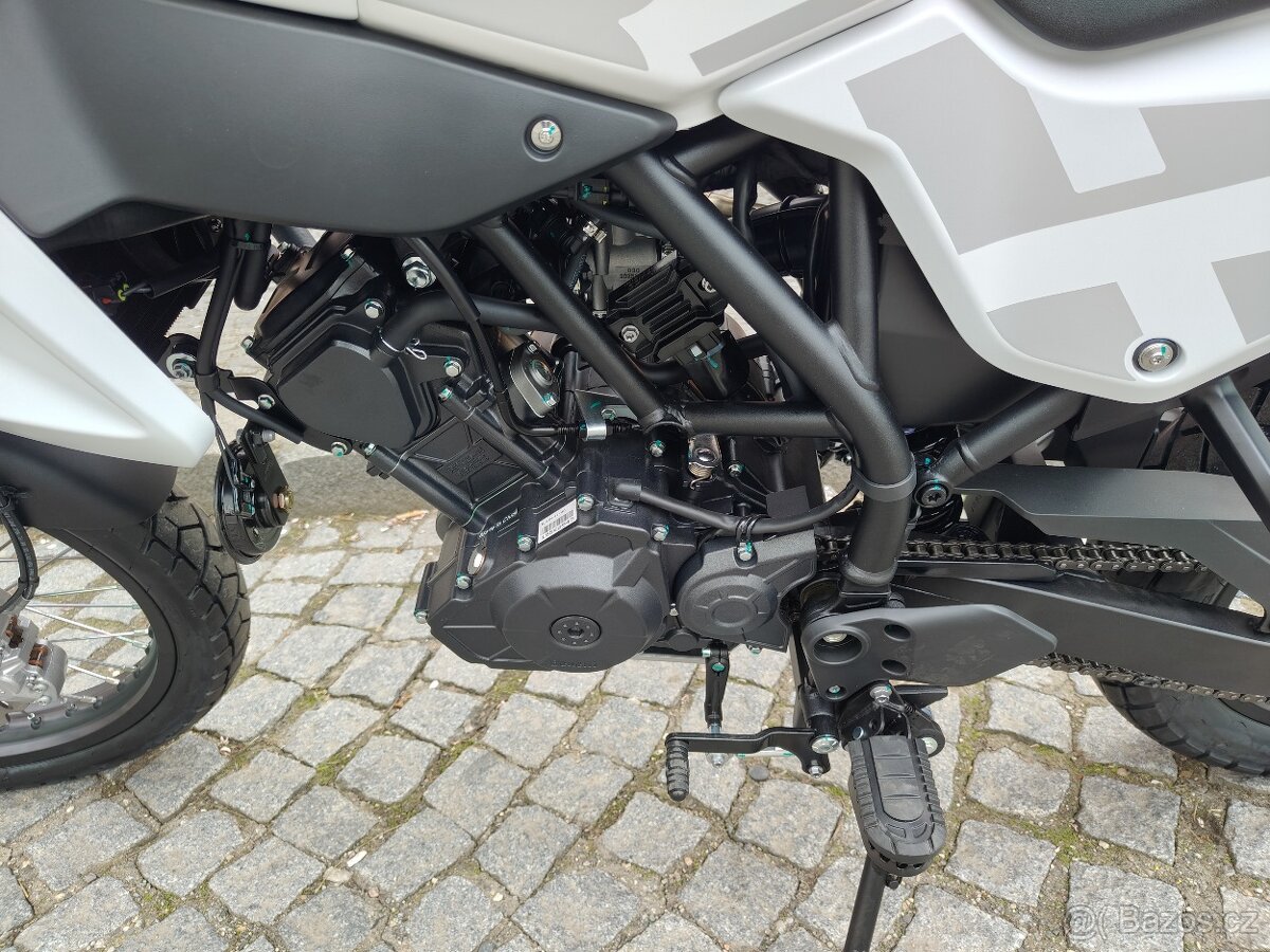 Benelli BKX 125, záruka 4 roky, - 7