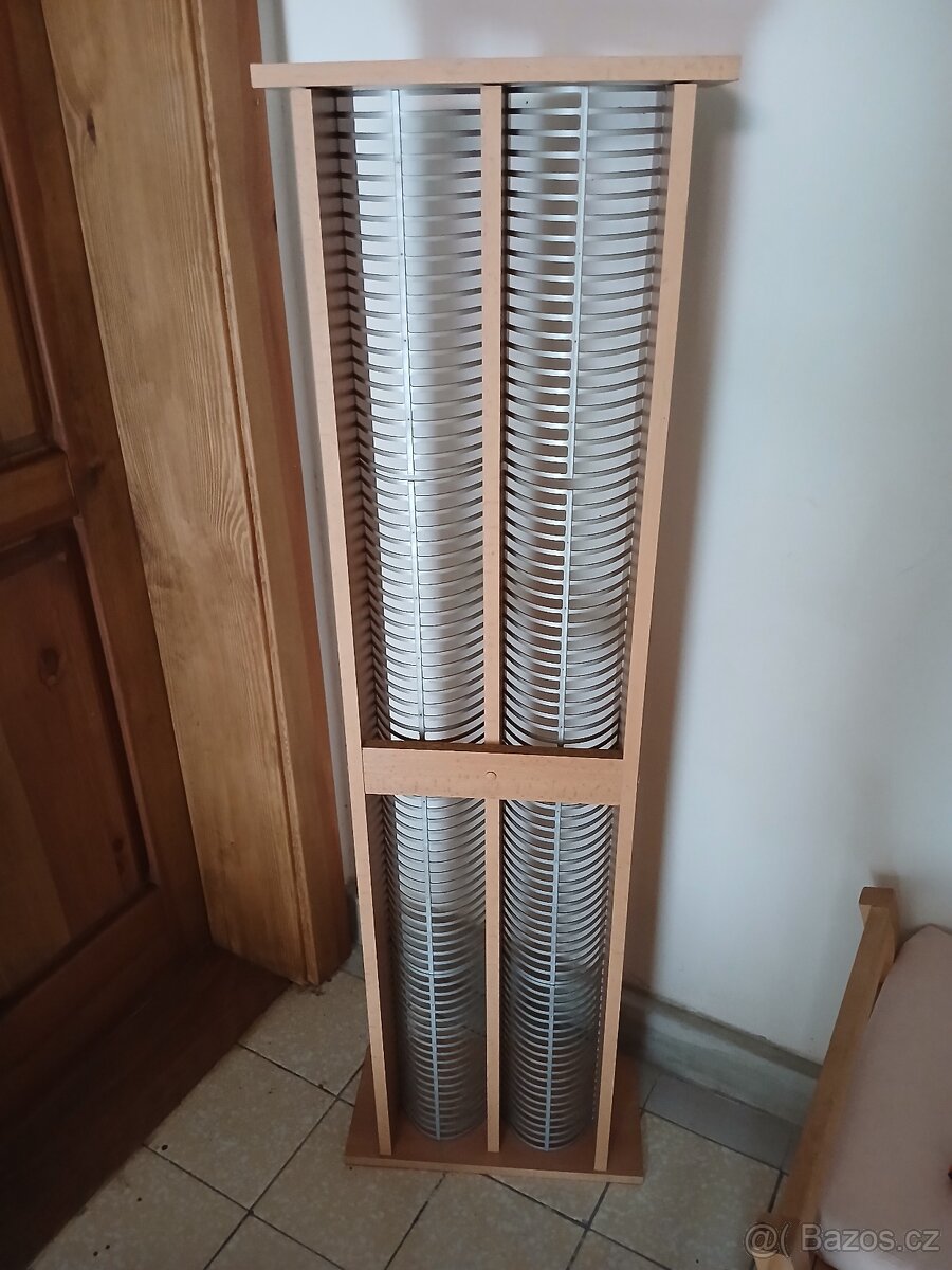 Stojan na CD - 7