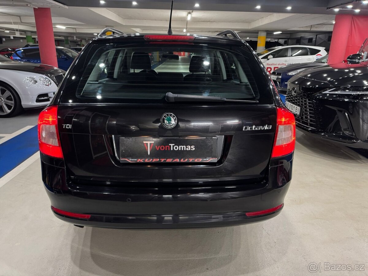 Škoda Octavia II Elegance 1.6TDI 77kW DSG 2011 PERFEKTNÍ - 7