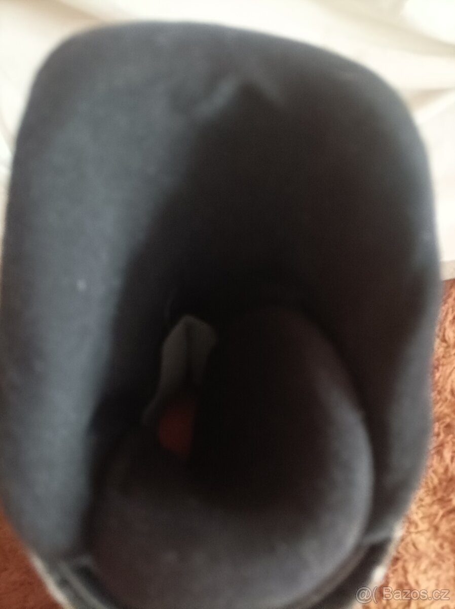 Dámské černé lyžáky Rossignol 26,5 - 7