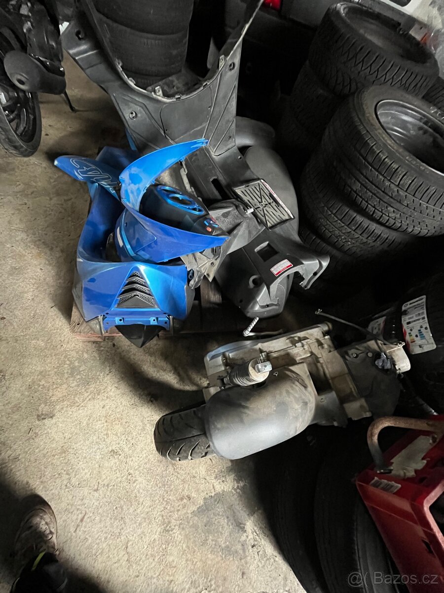 Skútr LONGJIA TREVIS 125 - 7