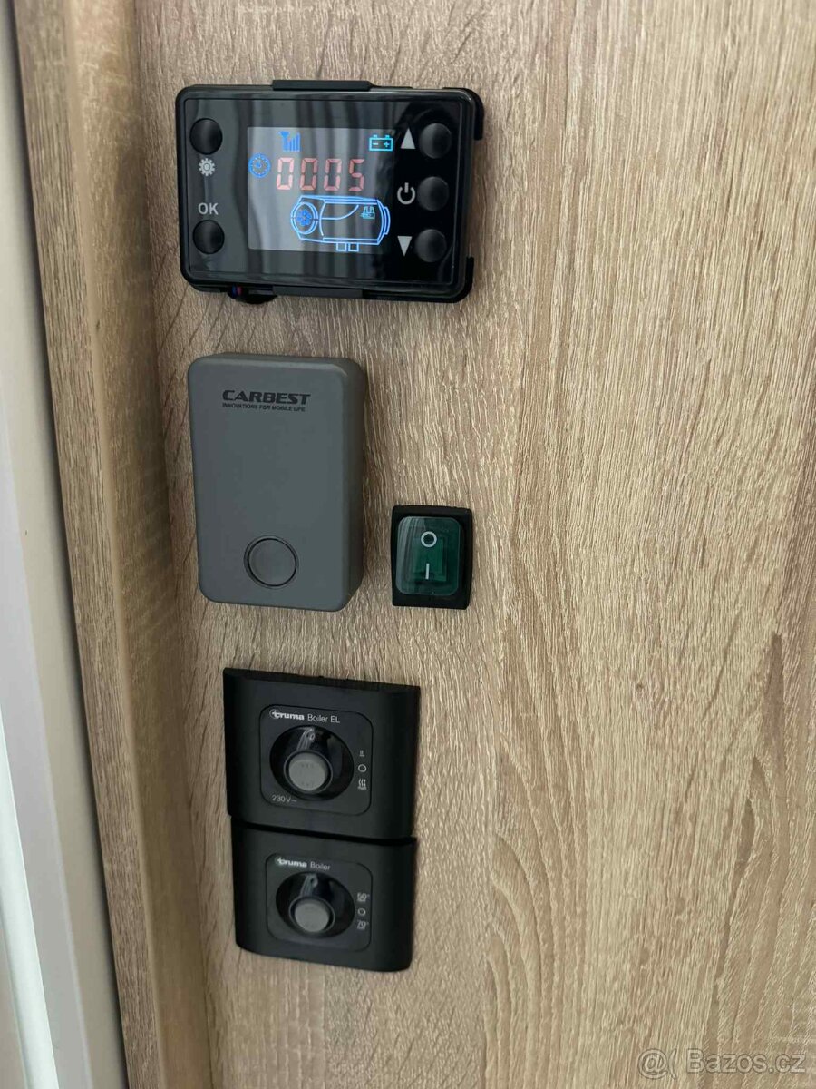 Obytný automobil Iveco - 7