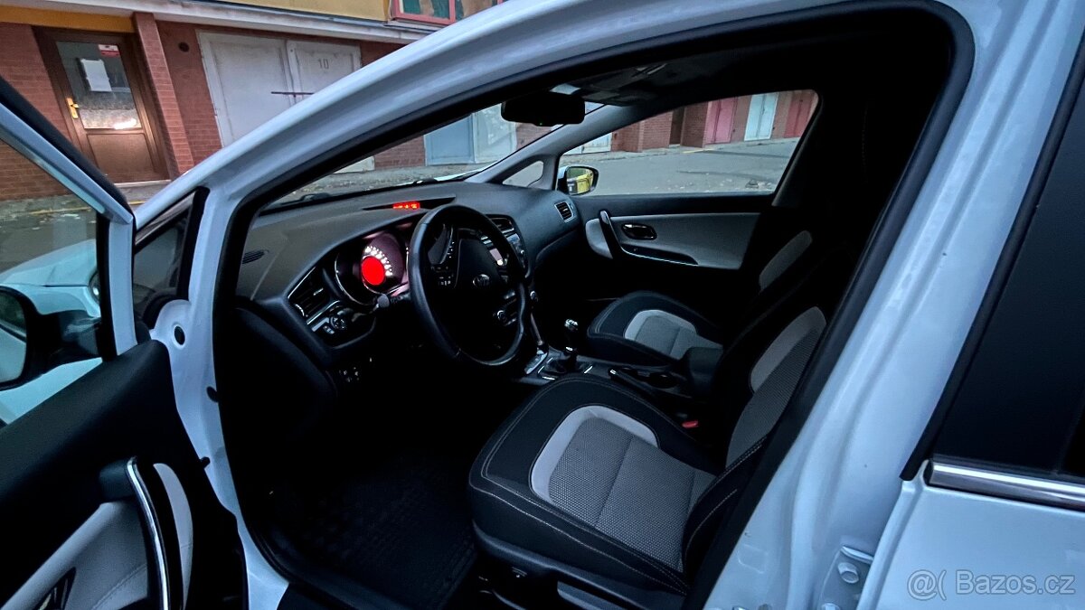 Prodej auta Kia Ceed II 1.4 TOP - 7