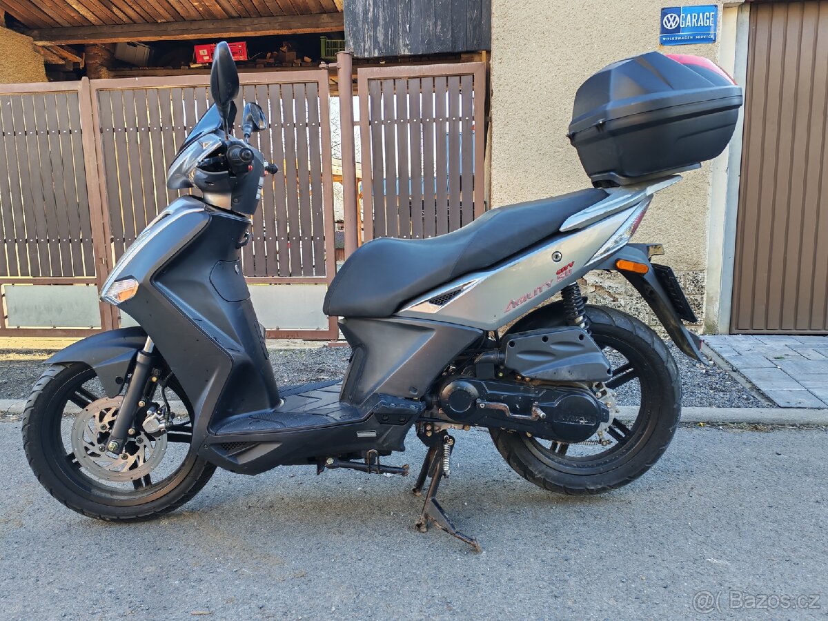 Kymco skútr - 7
