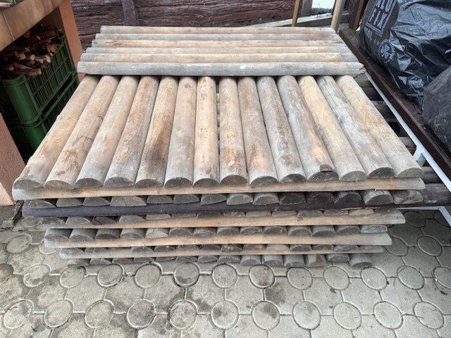 Dřevěná plotovka půlkulatá / Plotová lať - 7