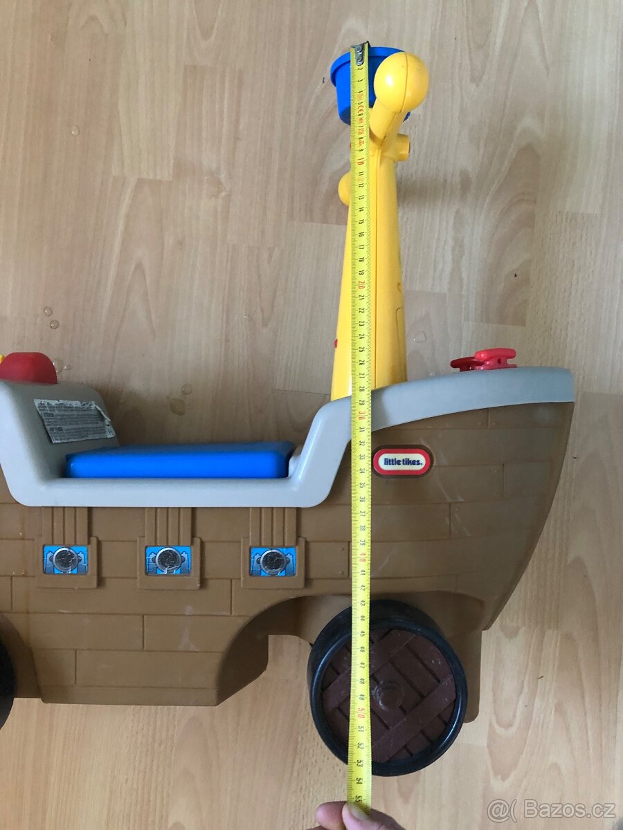 Odrážedlo Little Tikes Pirátská loď - 7