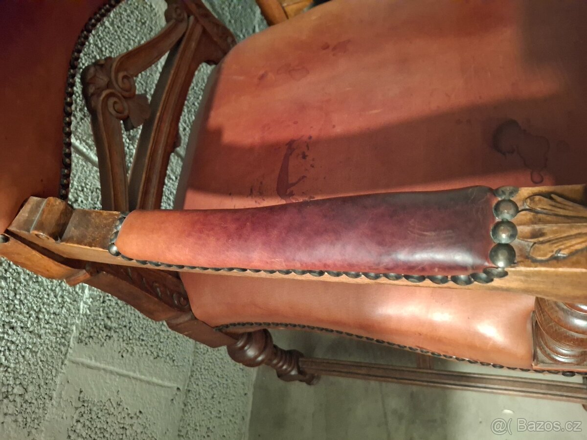 2kusy dřevěných kožených křesel - 7