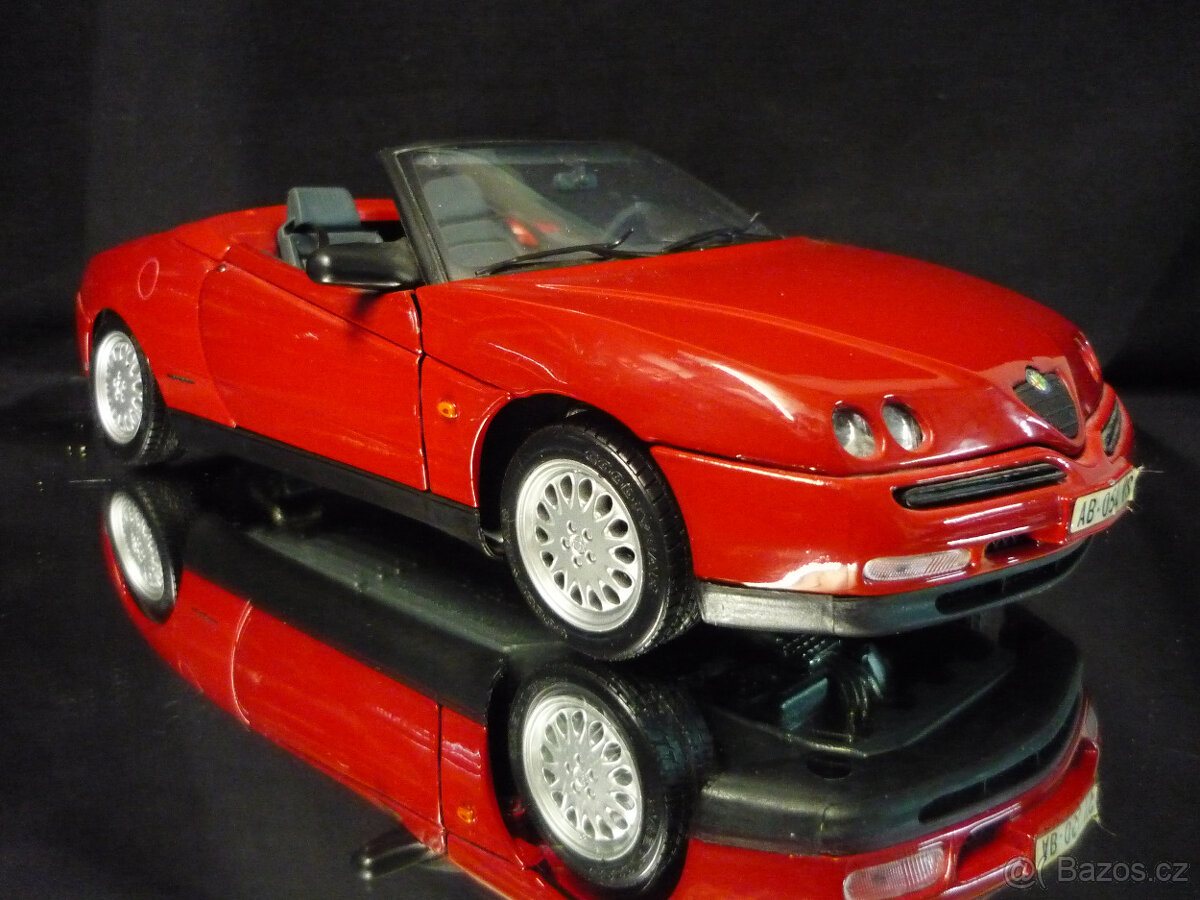 Alfa Romeo V6 Spider Maisto 1/18 - 7