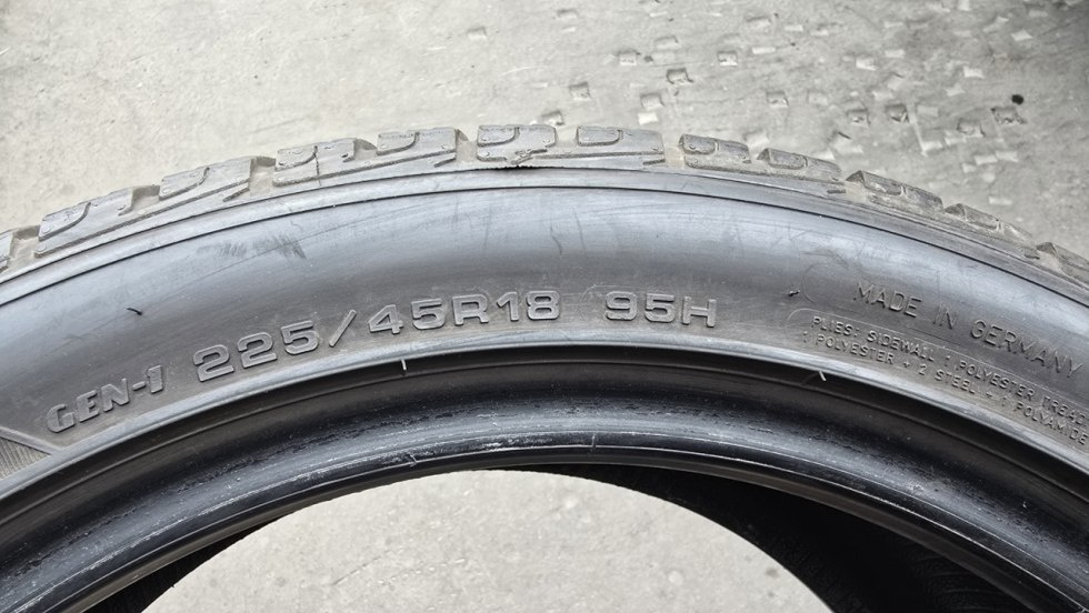 Zimní pneu 225/45/18 Good Year - 7