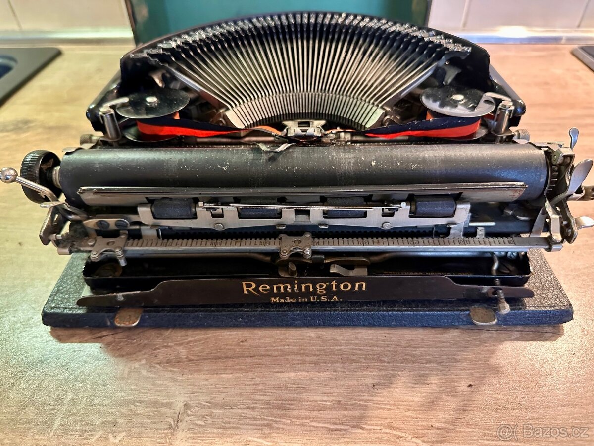 Psací stroj Remington - 7