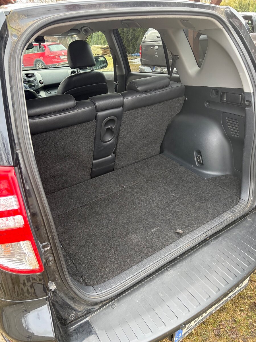 Toyota RAV4 - 7