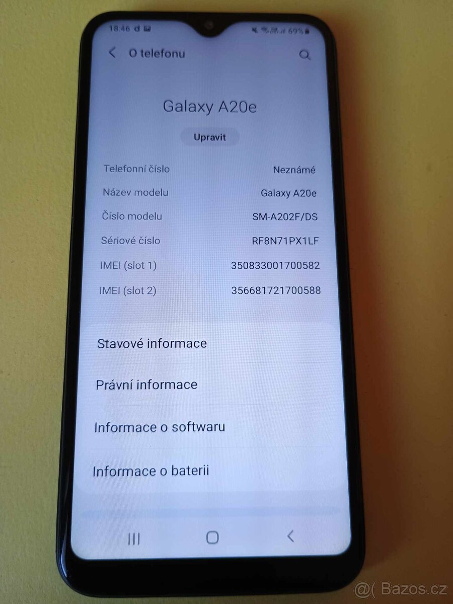 Samsung Galaxy A20E s pouzdrem - 7